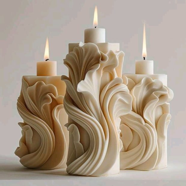 Decorative pillar candle