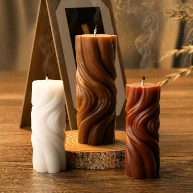 Wavy Spiral Candle